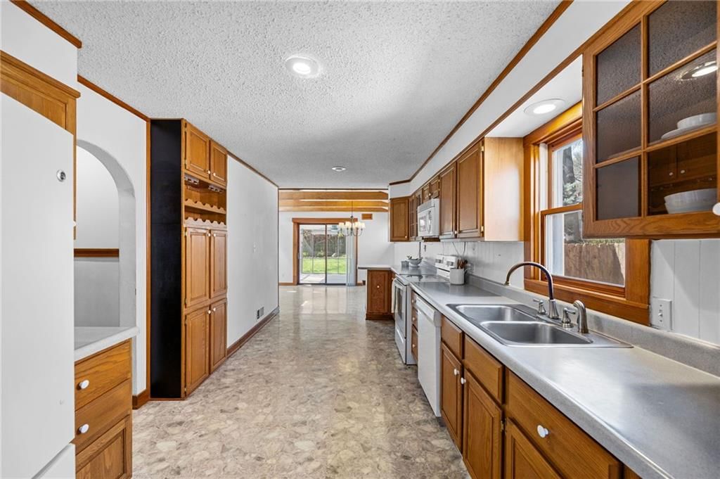 7436 Harrison Street — photo 10