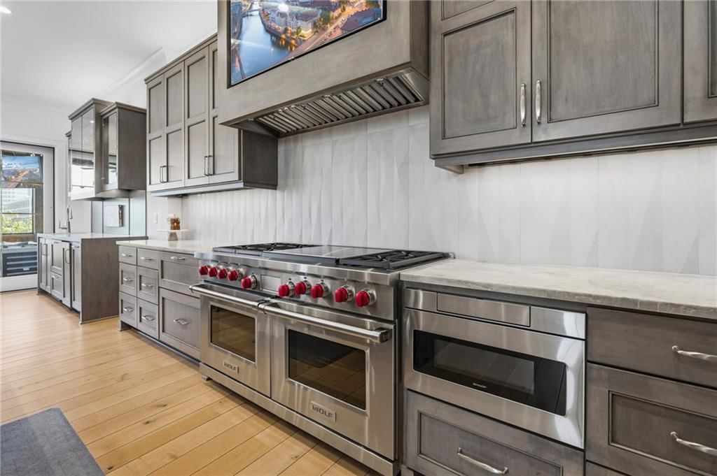 4635 Jarboe Street — photo 19