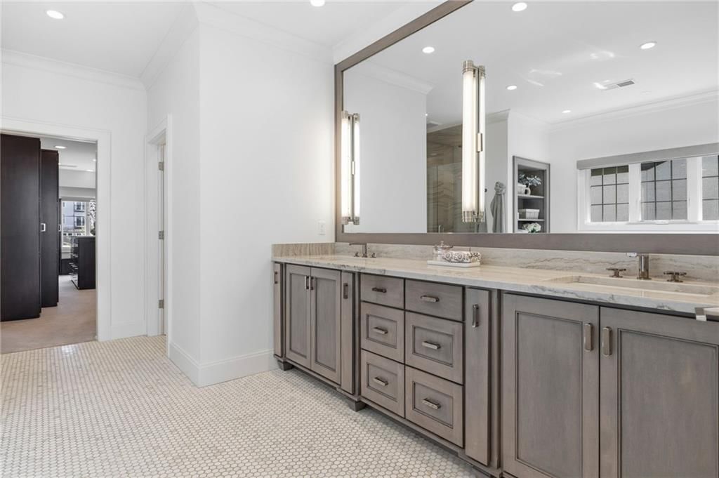 4635 Jarboe Street — photo 26