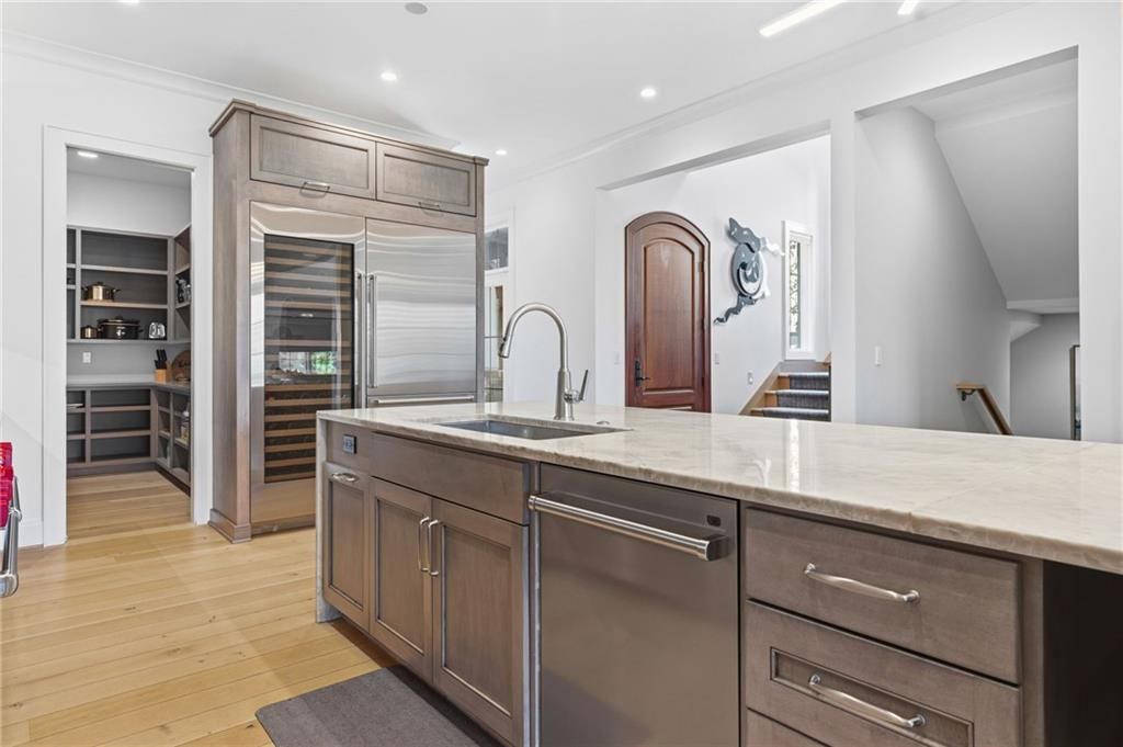 4635 Jarboe Street — photo 31