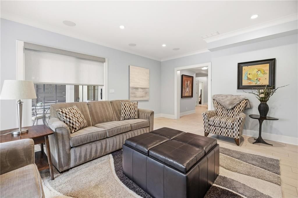 4635 Jarboe Street — photo 39