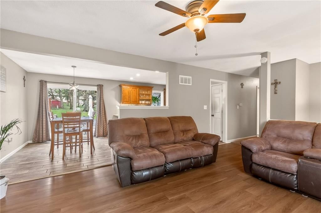 1812 SE 2nd Street — photo 5