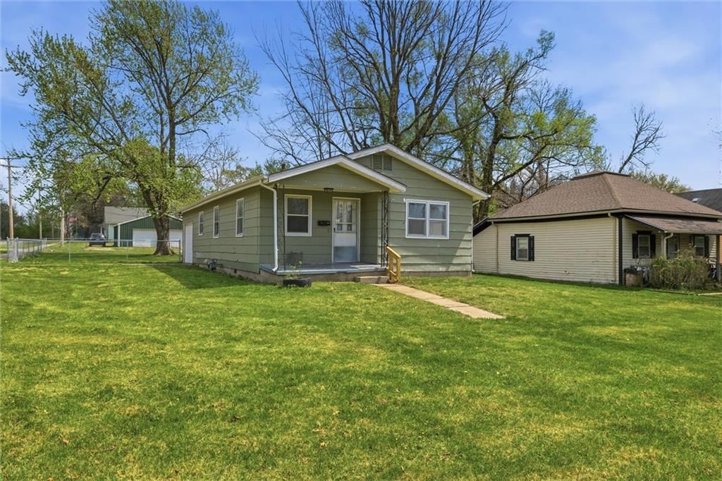933 N Cedar Street — photo 3