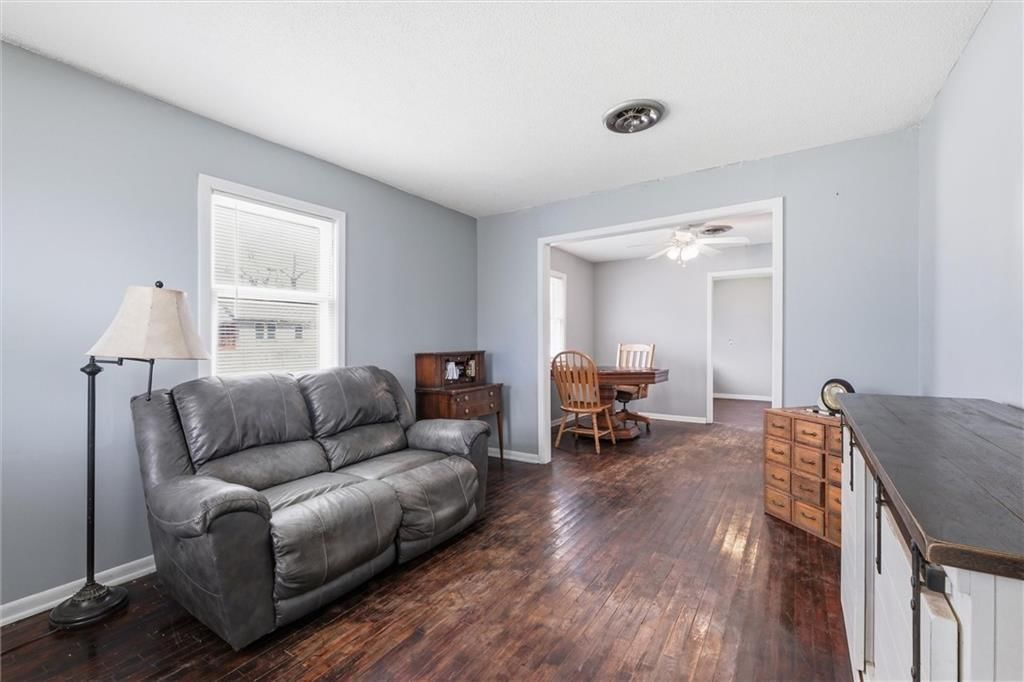 933 N Cedar Street — photo 7
