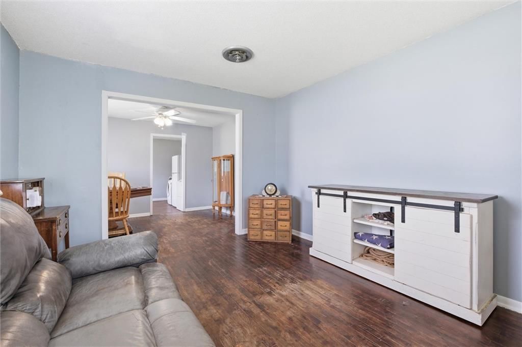 933 N Cedar Street — photo 8