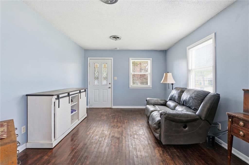 933 N Cedar Street — photo 9