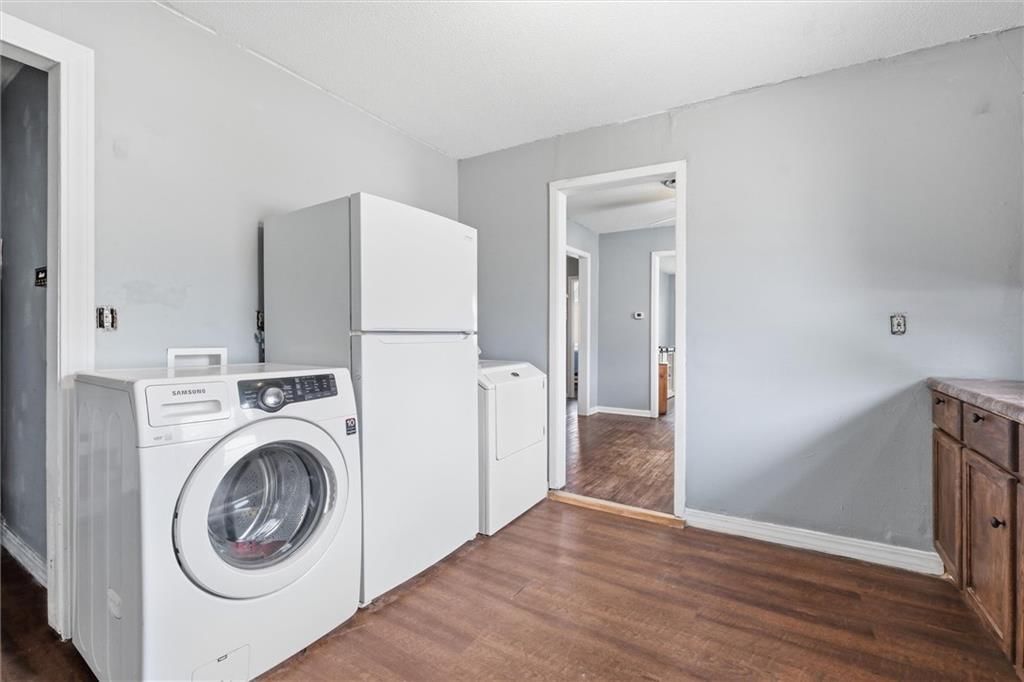 933 N Cedar Street — photo 13