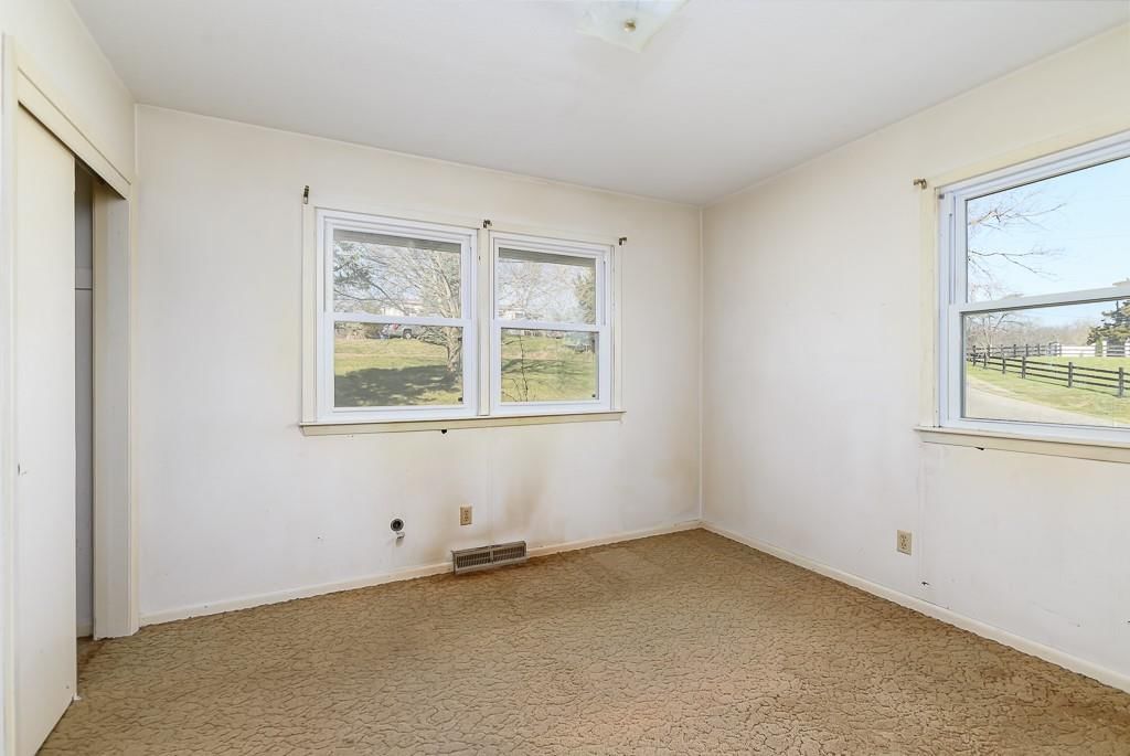 1021 Kouns Lane — photo 14