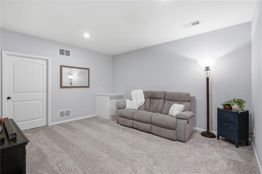 14801 Meadow Lane — photo 24