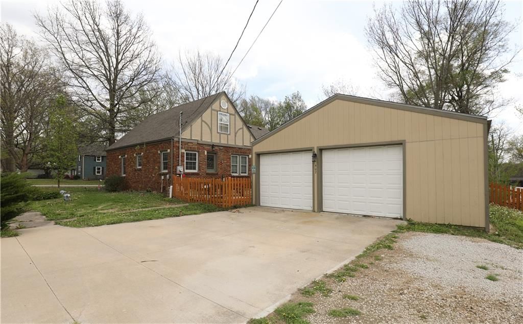 402 S DOYLE Street — photo 13