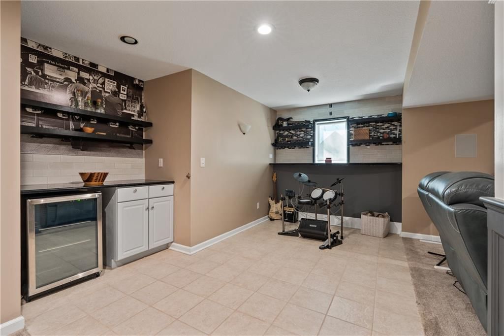 3925 SW Windsong Drive SW — photo 33