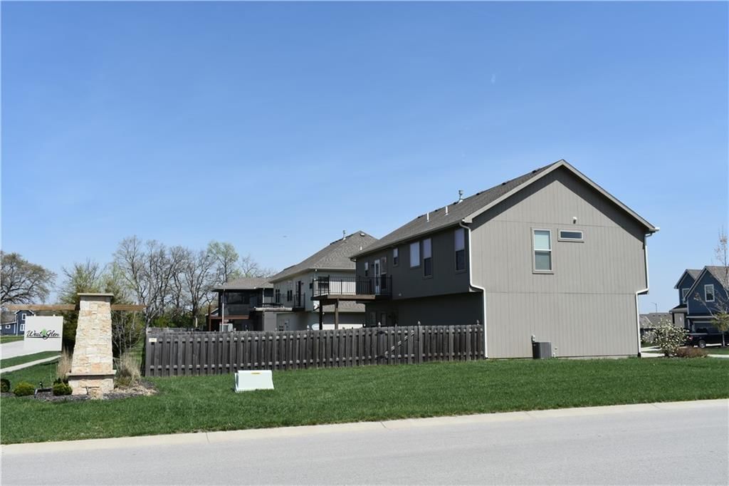 1640 Shadow Drive — photo 2