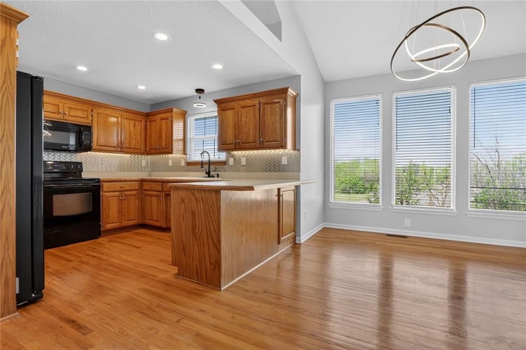 2700 SE Melissa Drive — photo 4