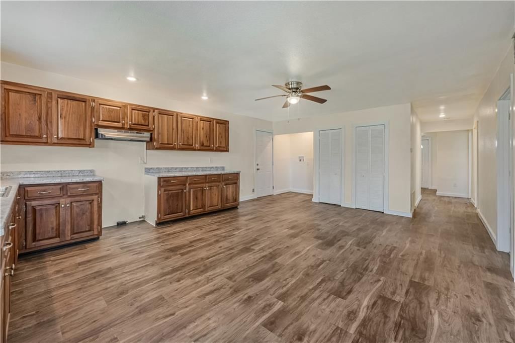 304 S Chestnut Street — photo 3
