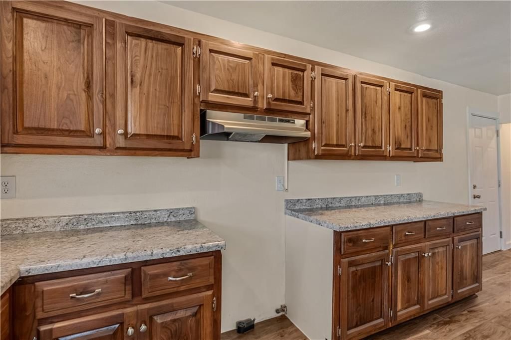 304 S Chestnut Street — photo 10