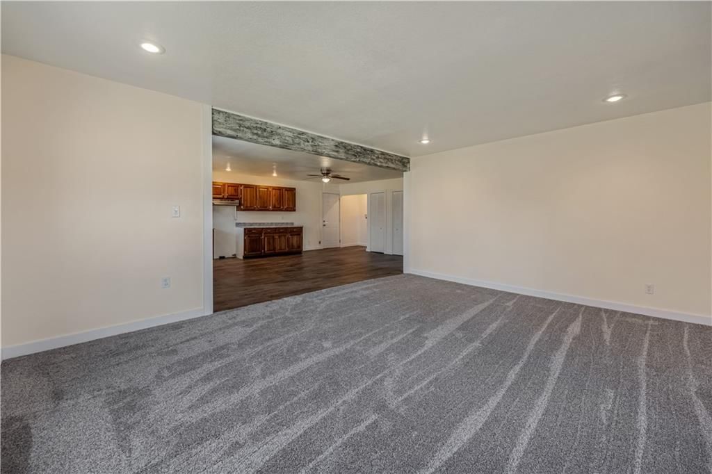 304 S Chestnut Street — photo 18