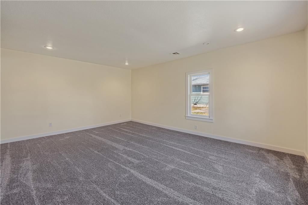 304 S Chestnut Street — photo 19