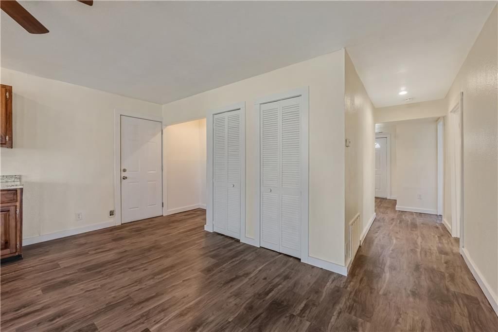 304 S Chestnut Street — photo 22
