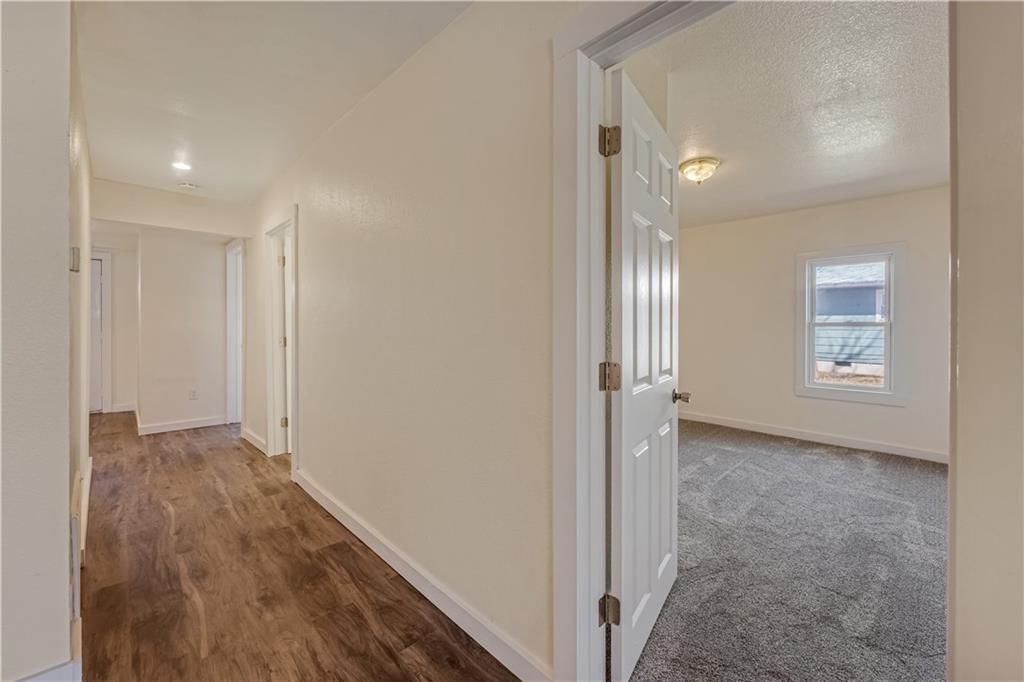 304 S Chestnut Street — photo 23