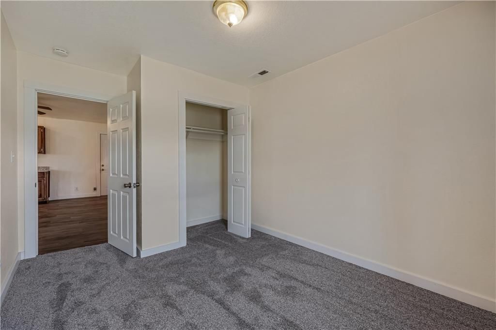 304 S Chestnut Street — photo 25