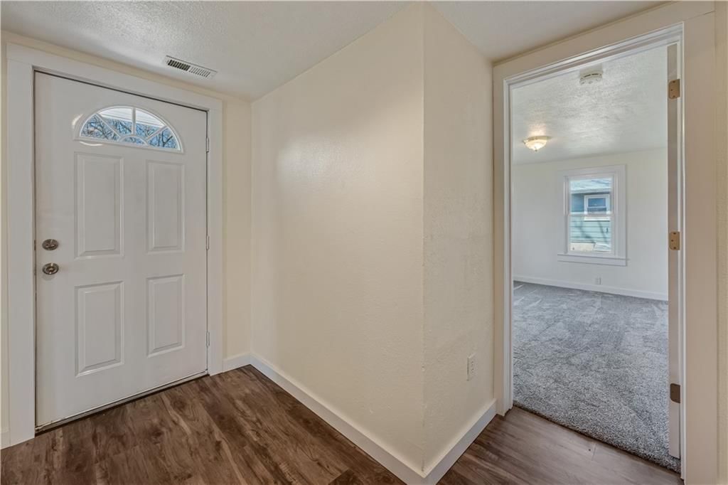 304 S Chestnut Street — photo 28