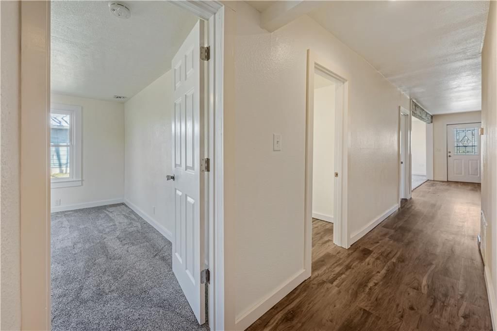 304 S Chestnut Street — photo 29