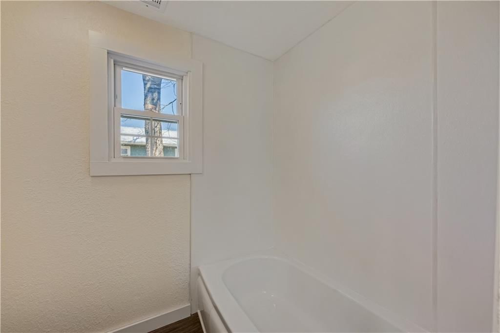 304 S Chestnut Street — photo 33