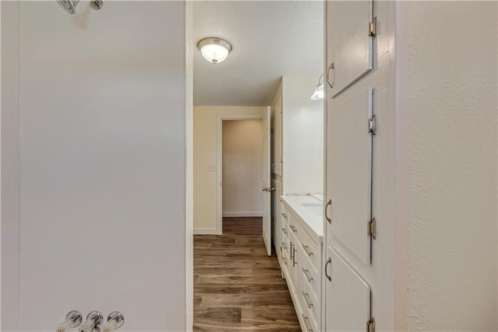 304 S Chestnut Street — photo 34