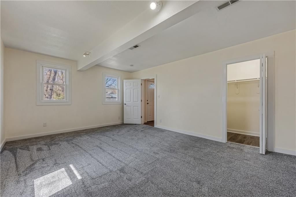 304 S Chestnut Street — photo 37