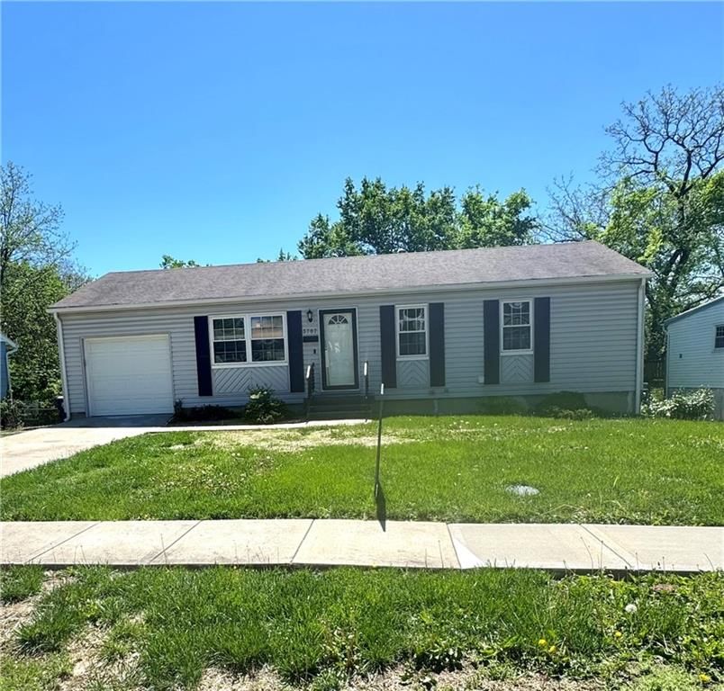 3707 E 107 Terrace, Kansas City, MO