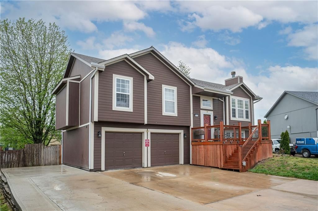 955 Stone Creek Circle — photo 2