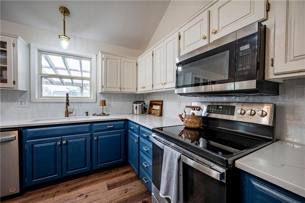 955 Stone Creek Circle — photo 10