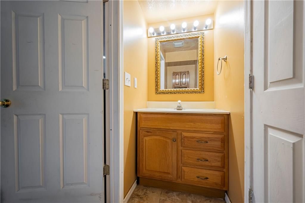 955 Stone Creek Circle — photo 23