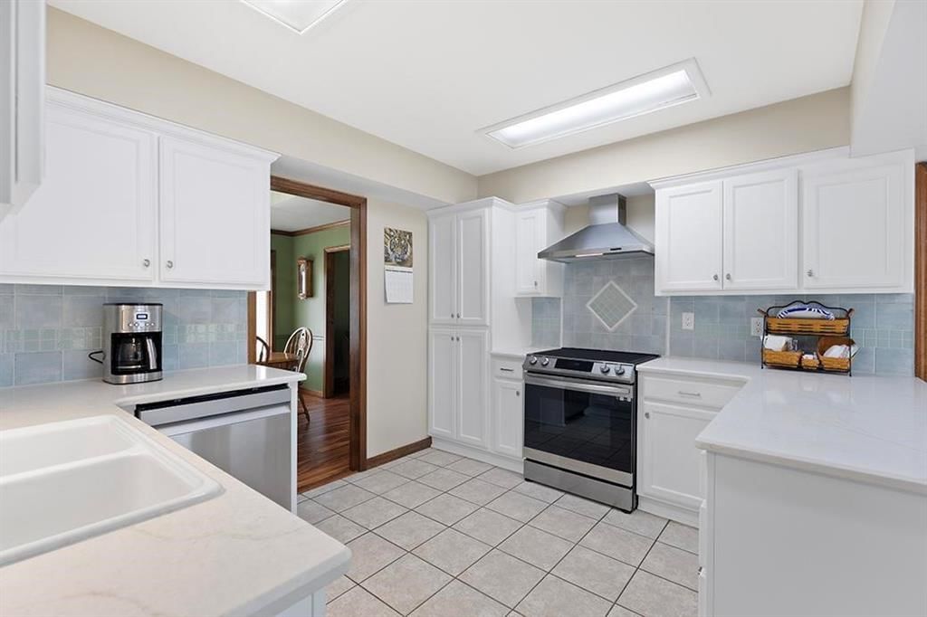 3330 Delaware Avenue — photo 7