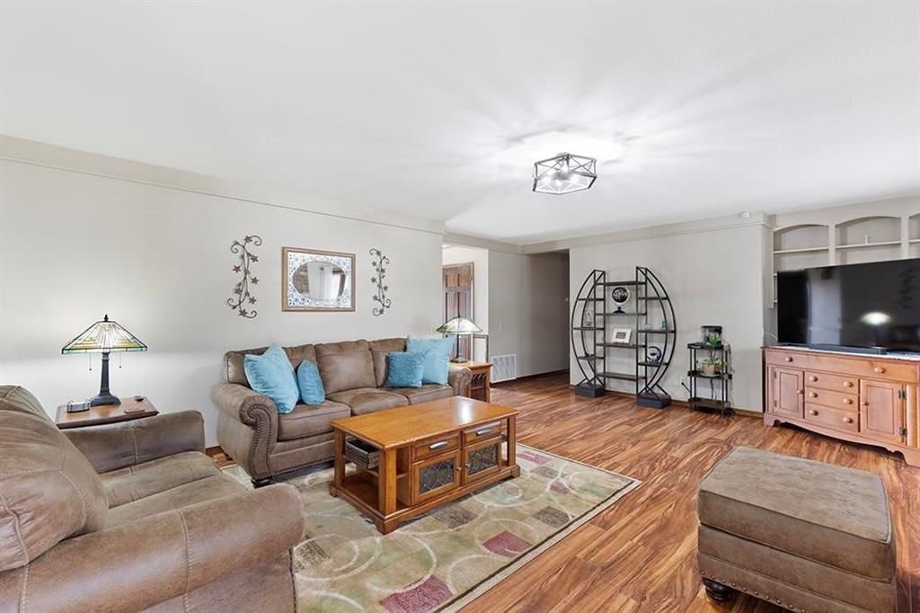 3330 Delaware Avenue — photo 14
