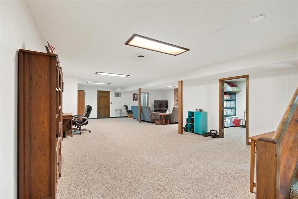 3330 Delaware Avenue — photo 36