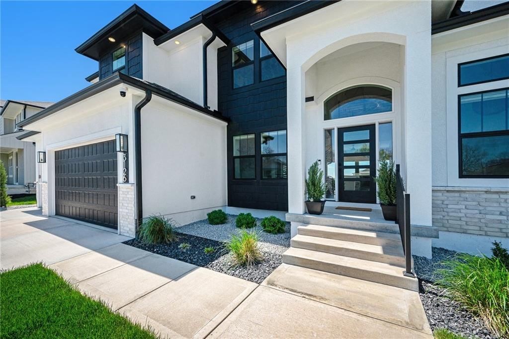 3133 SW Summit View Trail — photo 2