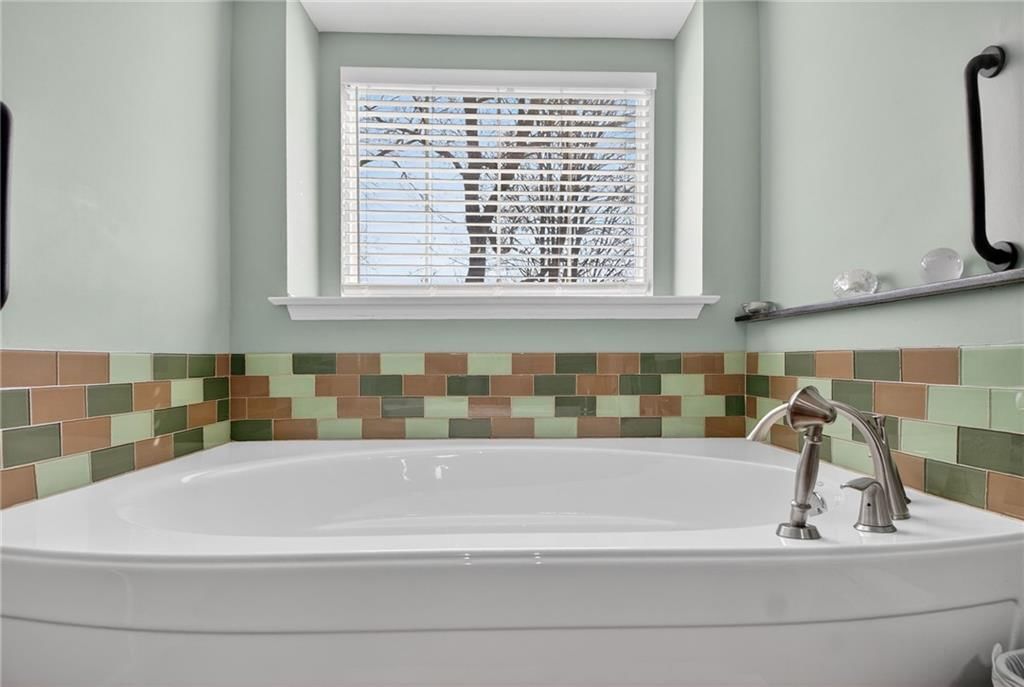 10001 NW 87th Street — photo 26