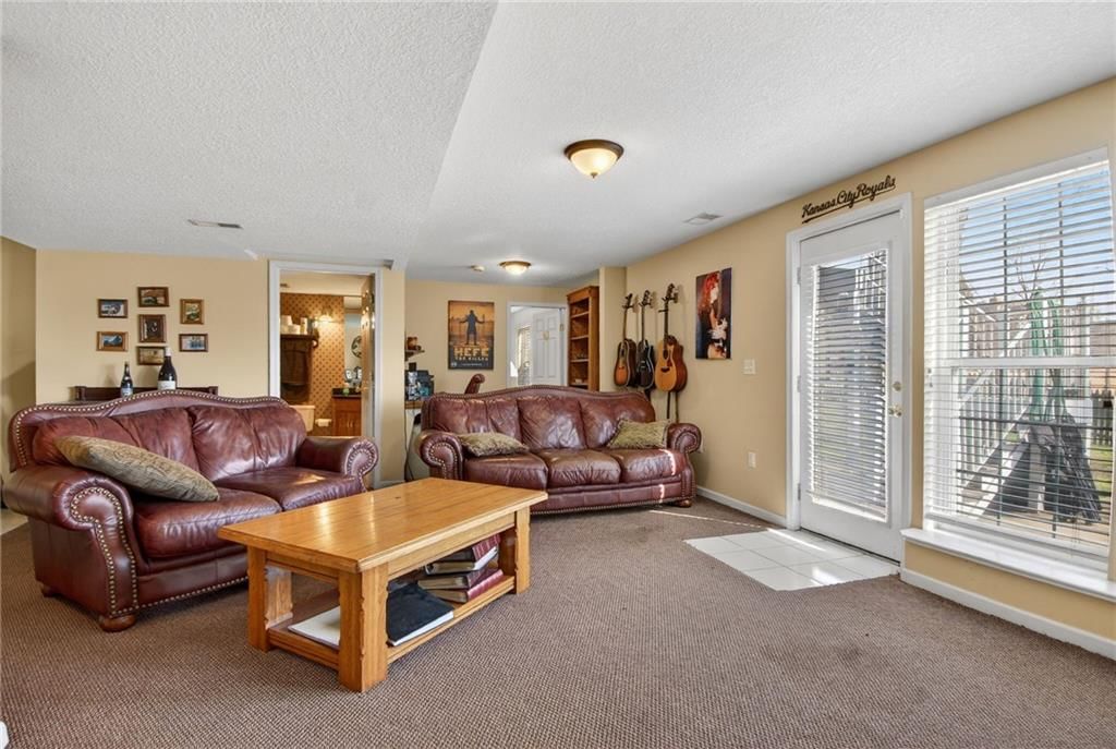 10001 NW 87th Street — photo 37