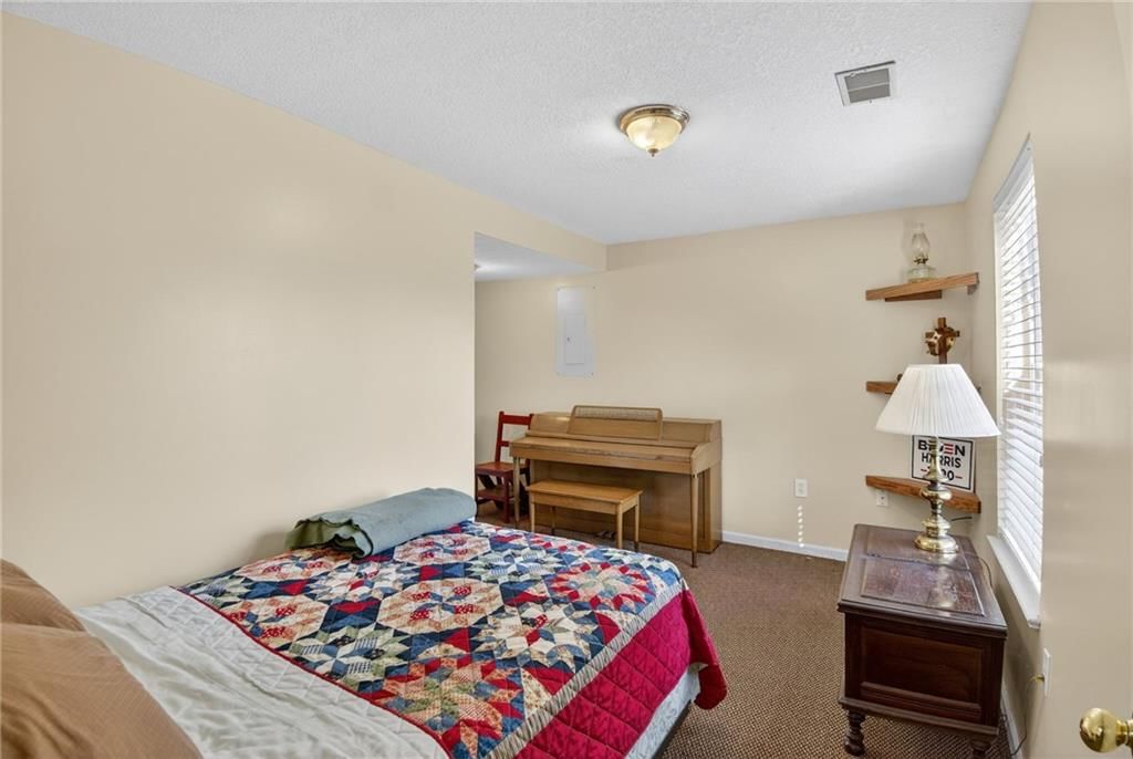 10001 NW 87th Street — photo 39