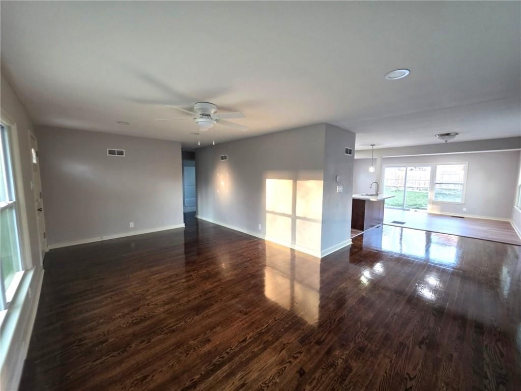 2748 Fairleigh Terrace — photo 5