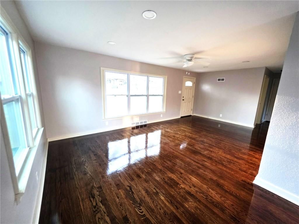 2748 Fairleigh Terrace — photo 6