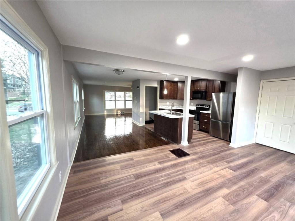 2748 Fairleigh Terrace — photo 8