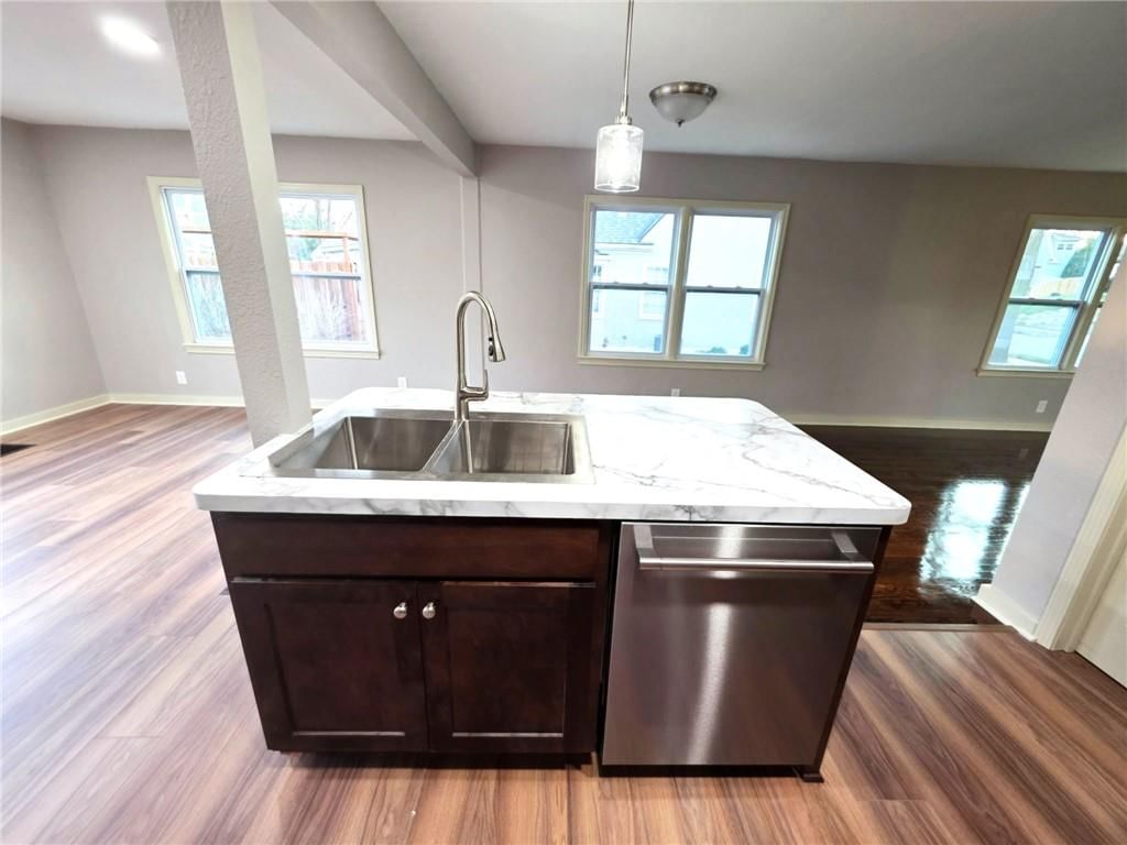 2748 Fairleigh Terrace — photo 10