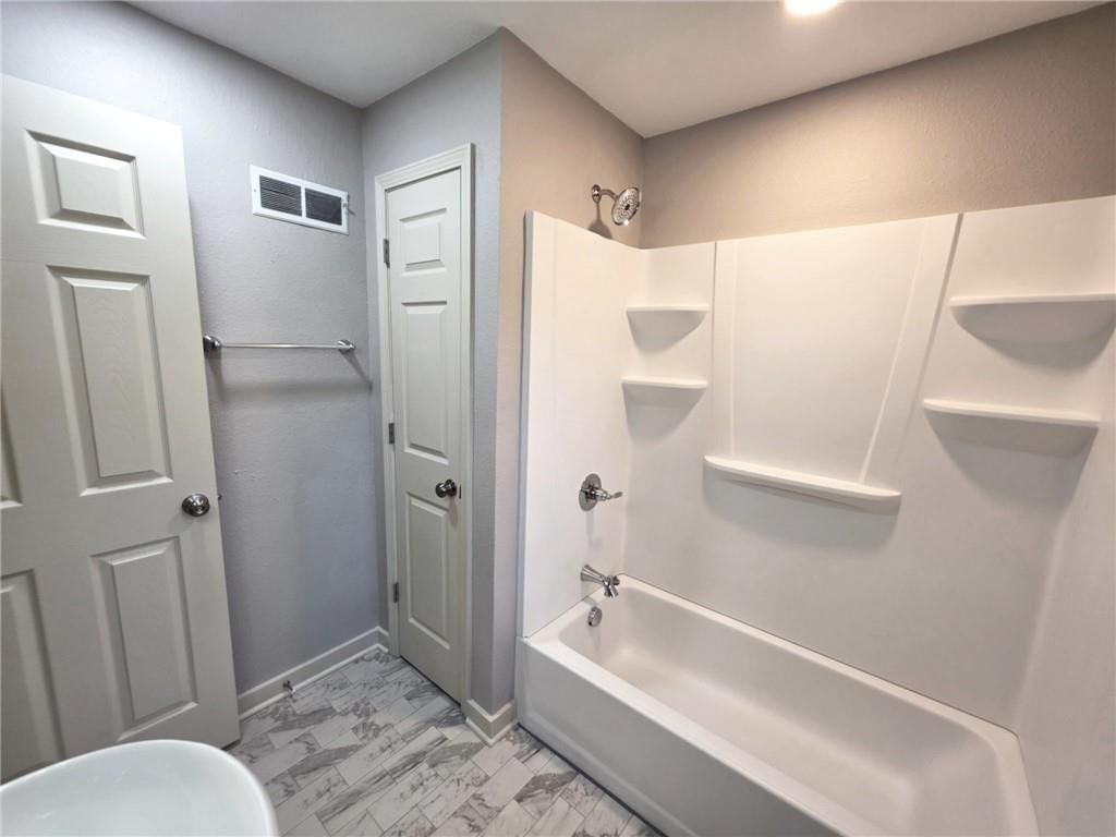 2748 Fairleigh Terrace — photo 16