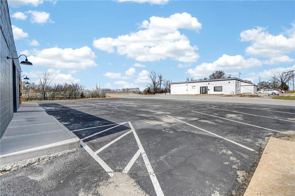 7315 Sni A Bar Road — photo 8
