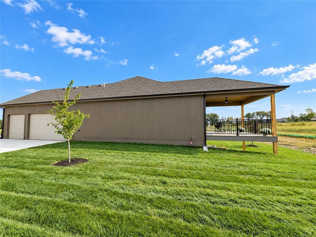 2200 S Quail Drive — photo 37