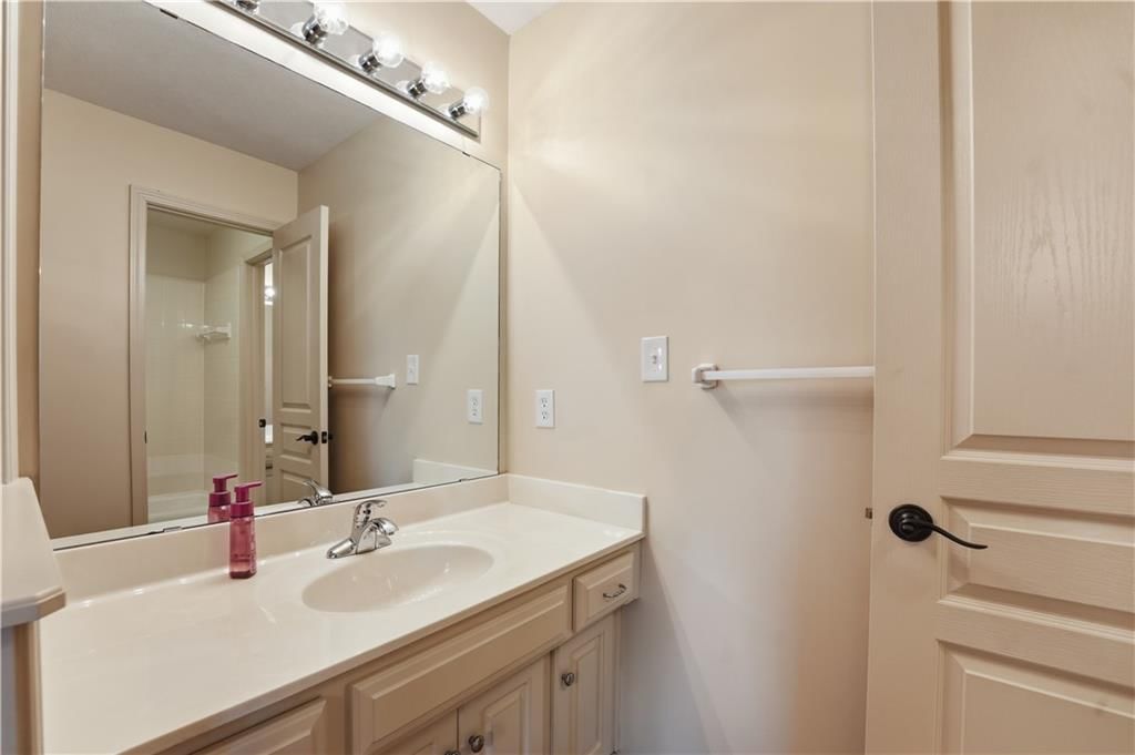 6205 NW 101st Street — photo 25