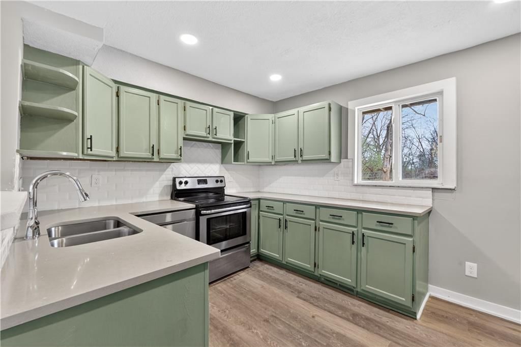 8324 Pershing Road — photo 8