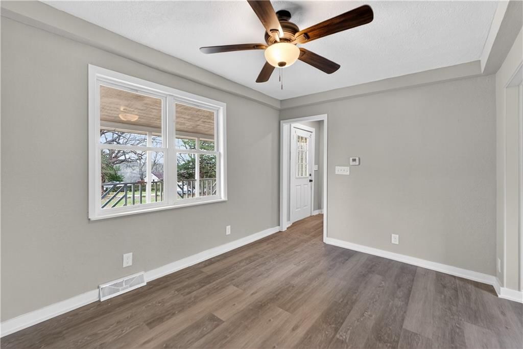 8324 Pershing Road — photo 15